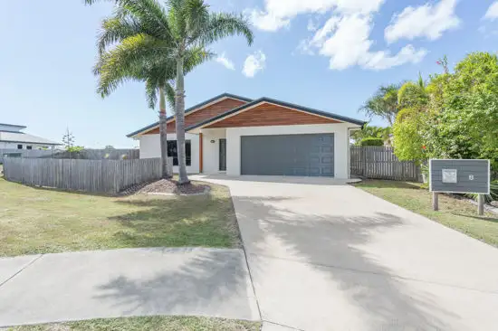 8 Slater Avenue, Blacks Beach QLD 4740