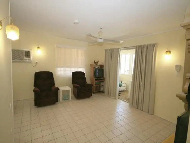 Sixth view of Homely house listing, 2 Suzanne St, Wynnum West QLD 4178