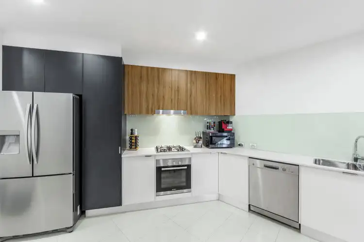 Fifth view of Homely apartment listing, 13/22 Bay Terrace, Wynnum QLD 4178