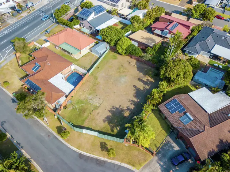 4 Boda Court, Runaway Bay QLD 4216