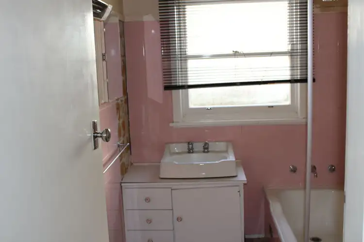 Fifth view of Homely house listing, 14 Parry Street, Tamworth NSW 2340