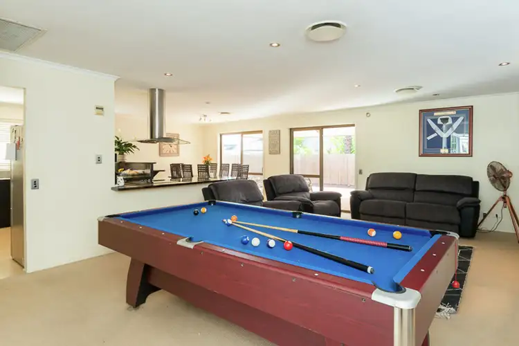 11 Parari Street, Warana QLD 4575