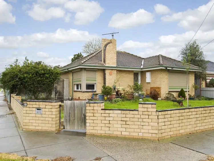 19 Middle Street, Glenroy VIC 3046