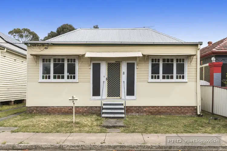 8 Dulling Street, Waratah NSW 2298