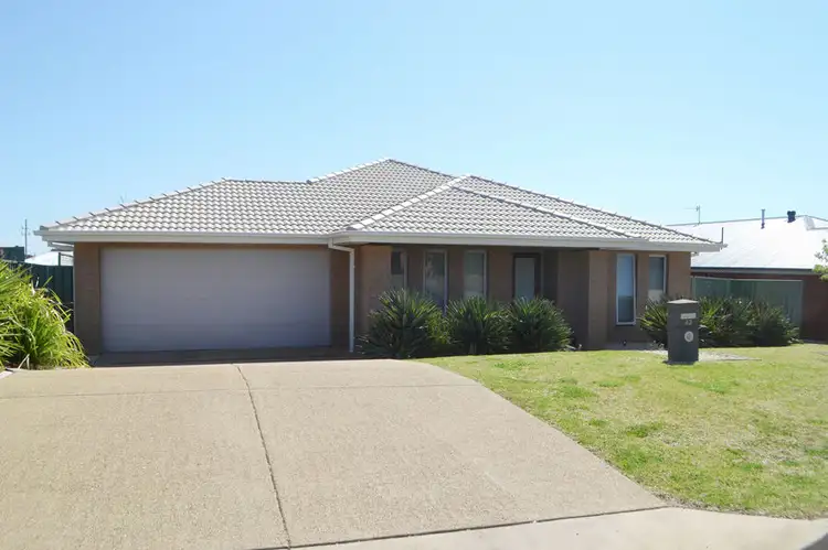 42 Melaleuca Drive, Forest Hill NSW 2651