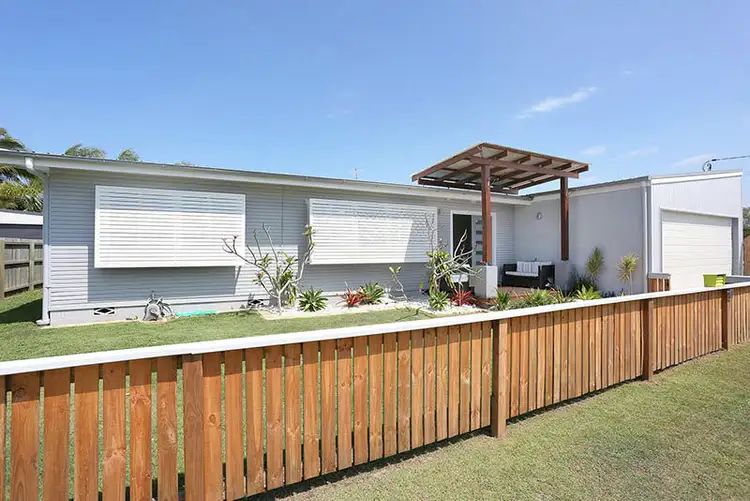 4 Paradise Parade, Bongaree QLD 4507