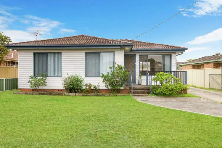 79 Manuka Parade, Gorokan NSW 2263