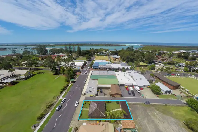 11 Bowra Street, Urunga NSW 2455