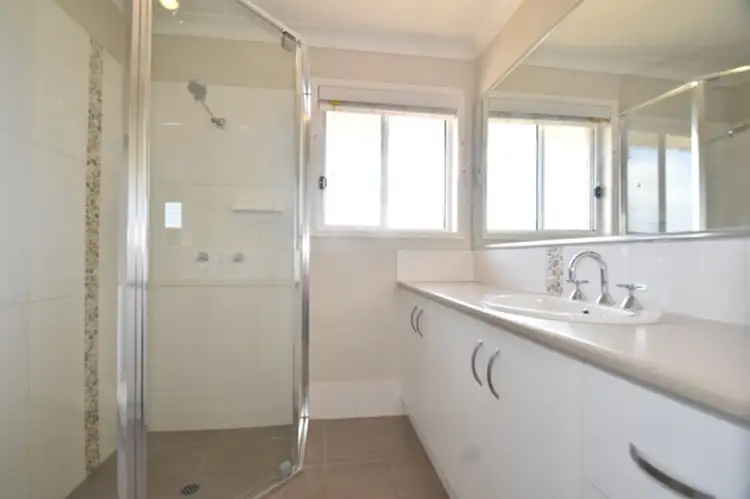 Sixth view of Homely block of units listing, 5 Nabiac Close, Kearneys Spring QLD 4350