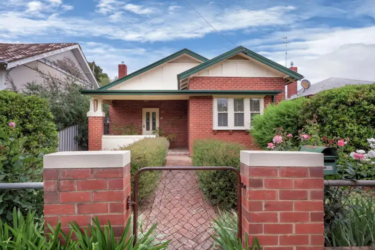 10 Darlow Street, Wagga Wagga NSW 2650