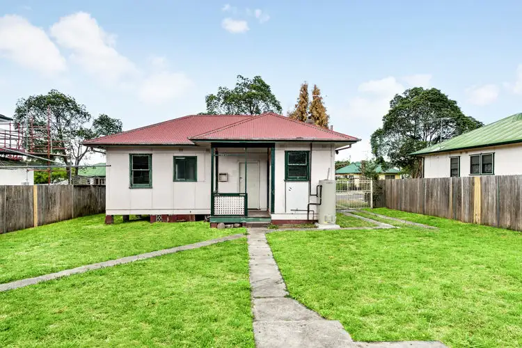 Fifth view of Homely house listing, 6 Bond Avenue, Toongabbie NSW 2146
