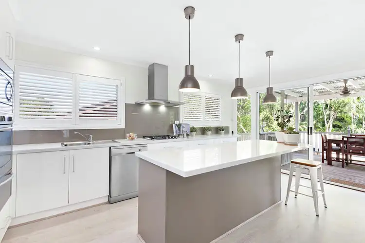 3 Wollombi Place, Holland Park QLD 4121
