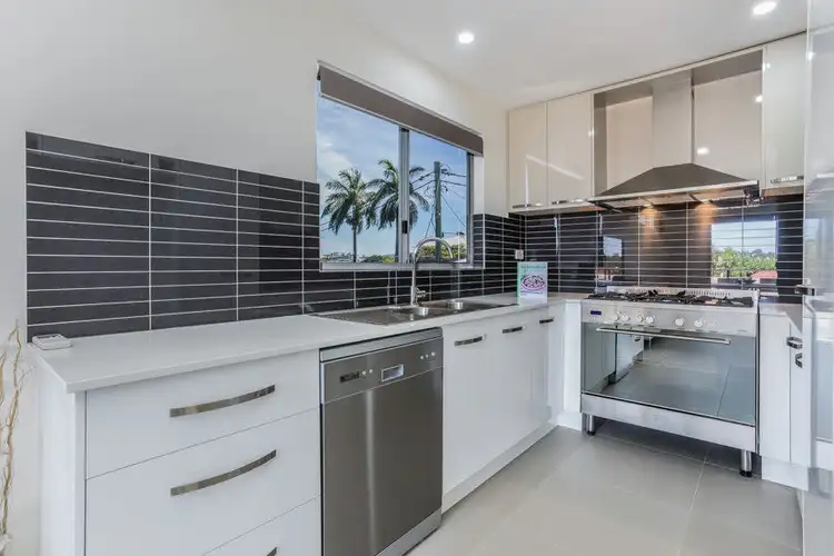 10 Bruce Street, Chermside QLD 4032