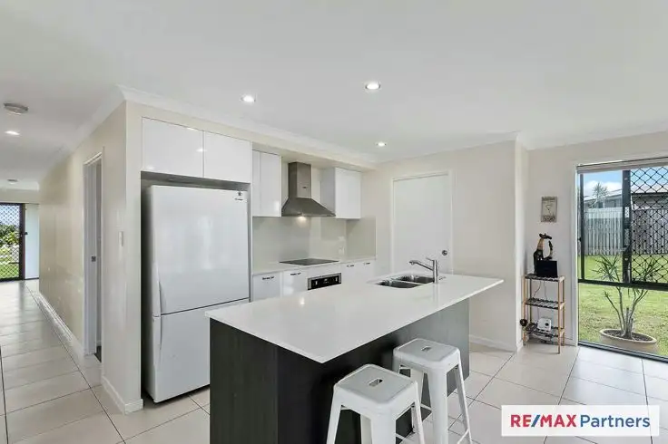 24 Bay Breeze Close, Wondunna QLD 4655