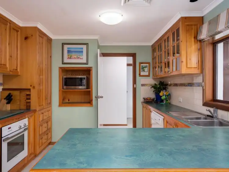 Fifth view of Homely house listing, 2/20 St Pauls Place, Gobbagombalin NSW 2650