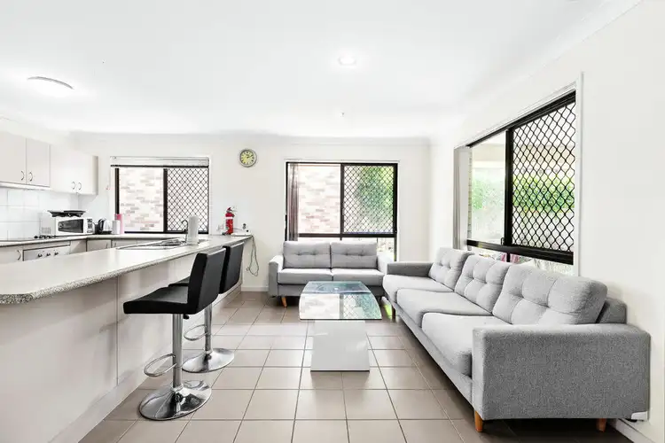 Second view of Homely house listing, 3 Krystelle Close, Oxley QLD 4075