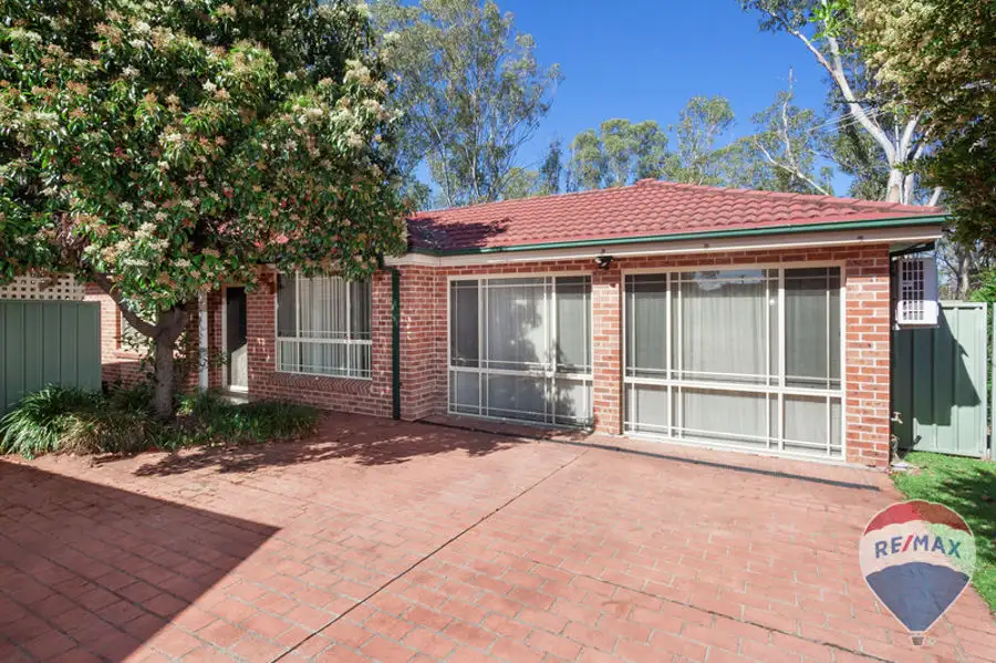 Main view of Homely villa listing, 2/127 Richmond Road, Cambridge Park NSW 2747