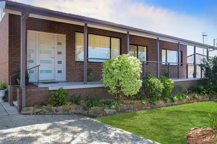 17 Joy Street, Gorokan NSW 2263
