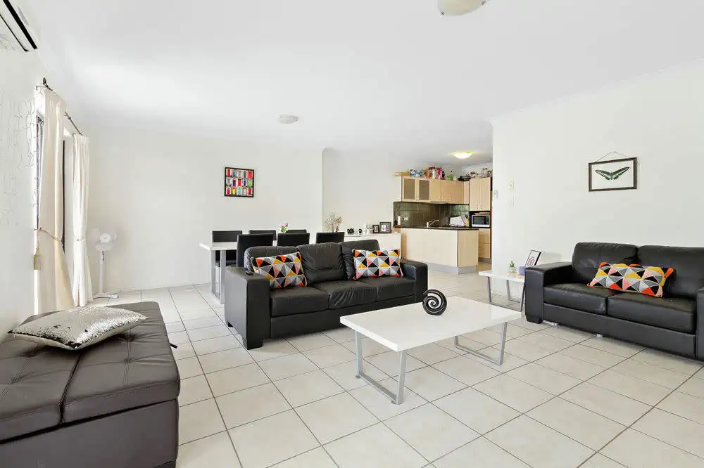Main view of Homely unit listing, 2/9 Burnaby Terrace, Gordon Park QLD 4031