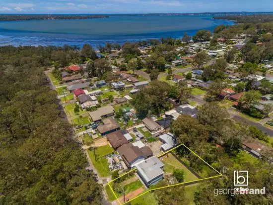 24 Lowana Avenue, Charmhaven NSW 2263