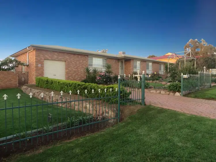10 Ridge St, Junee NSW 2663
