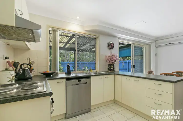 Main view of Homely townhouse listing, 27/1819 Wynnum Road, Tingalpa QLD 4173