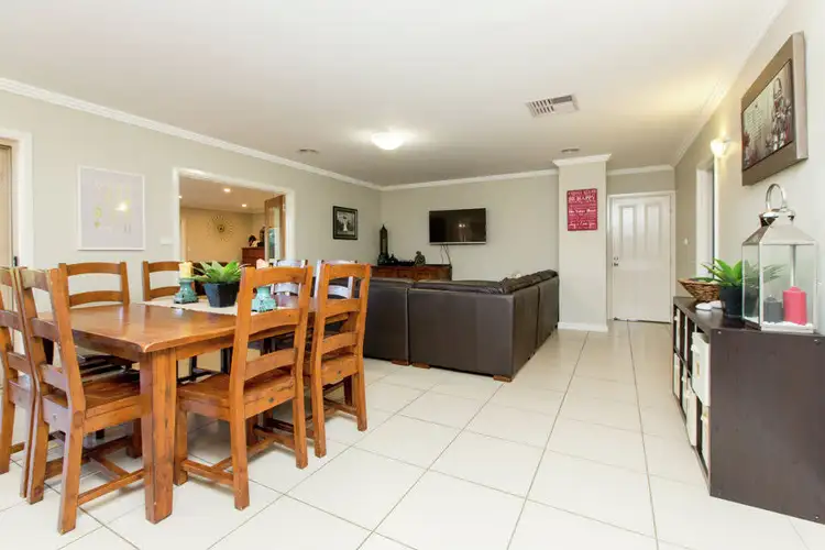 Sixth view of Homely house listing, 5 Veronica Place, Lake Albert NSW 2650