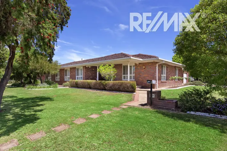 2 Balmoral Crescent, Lake Albert NSW 2650