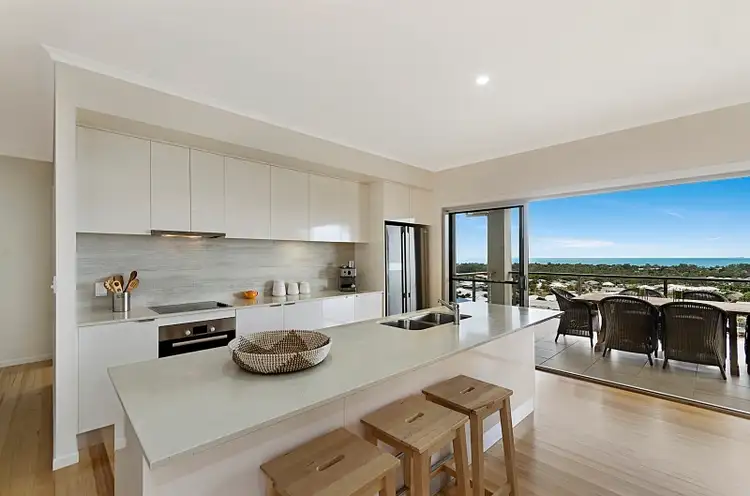 7 Cashell Crescent, Bushland Beach QLD 4818