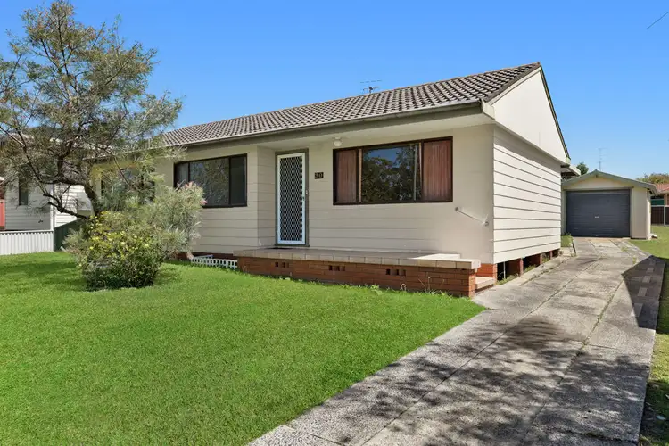 30 Manuka Parade, Gorokan NSW 2263