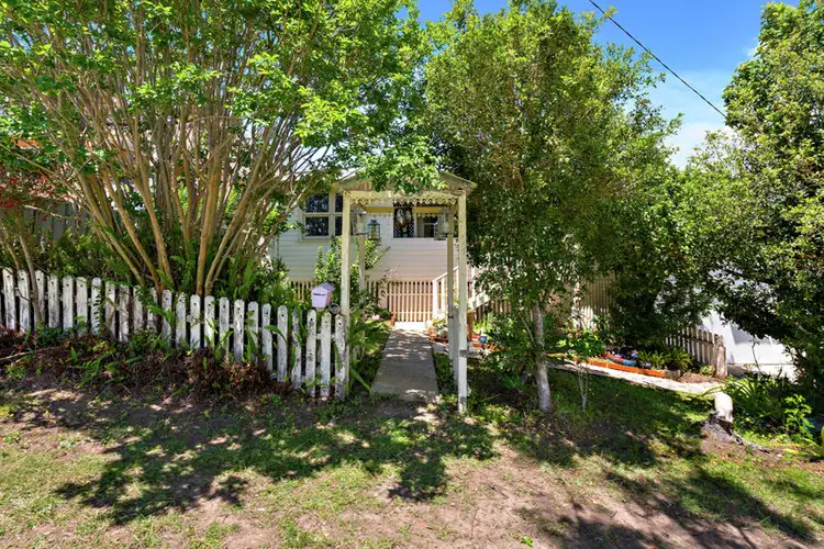 4 Trafalgar St, Woolgoolga NSW 2456