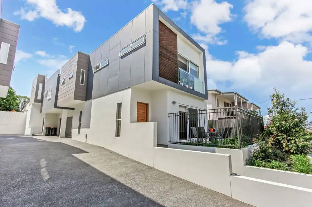 Main view of Homely townhouse listing, 1/18 Booligal Street, Carina QLD 4152