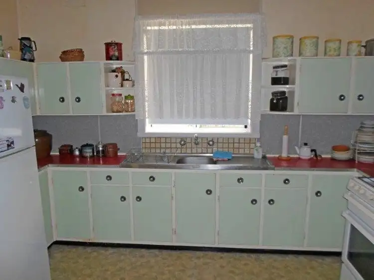 Fourth view of Homely house listing, 8 Florence St, Junee NSW 2663