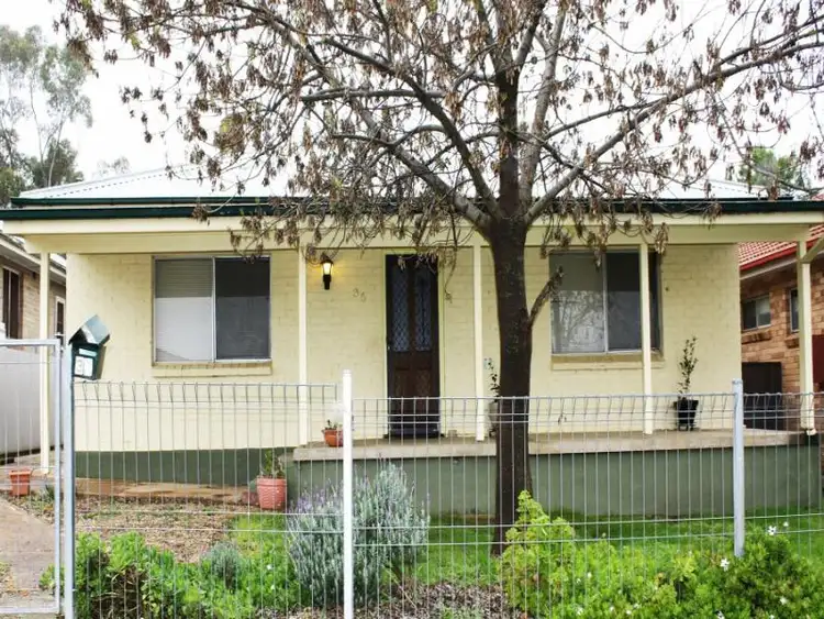 36 Boundary, Junee NSW 2663