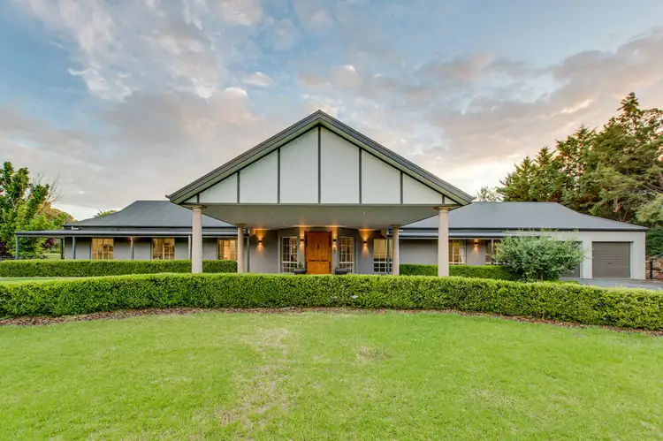 1 Clare Avenue, Lake Albert NSW 2650