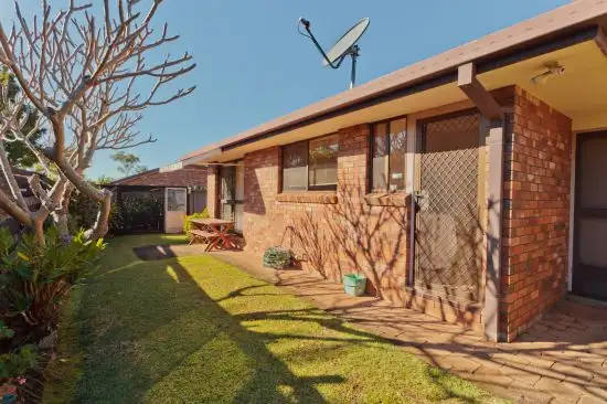 Third view of Homely villa listing, 2/9 Frances Street, Coffs Harbour NSW 2450
