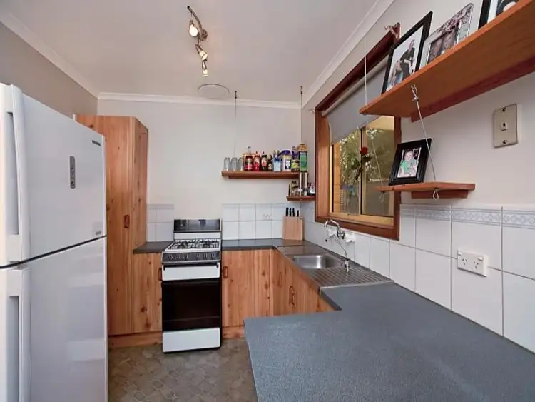 Sixth view of Homely house listing, 8 Heston Ct, Paralowie SA 5108