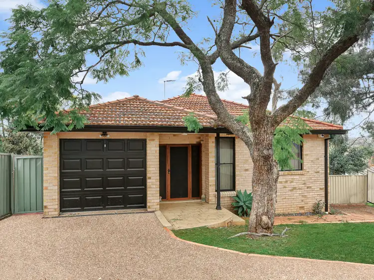 32A Hilltop Cres, Campbelltown NSW 2560