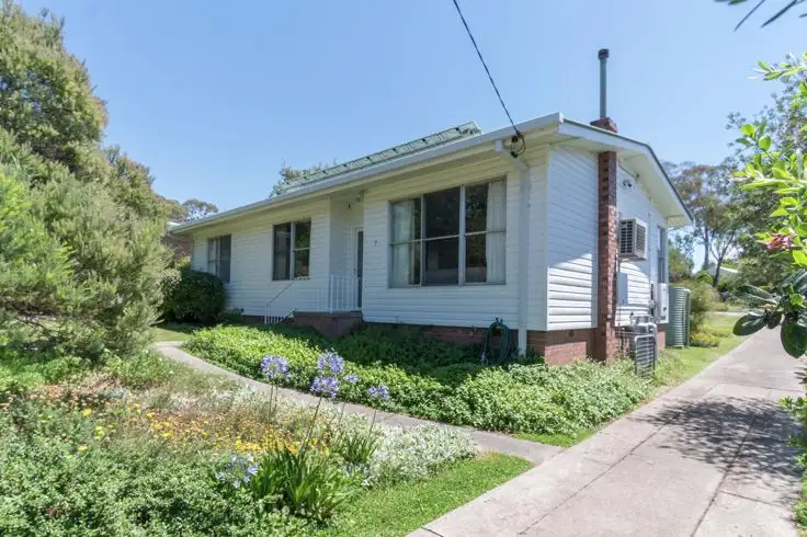 Main view of Homely house listing, 7 Merinda Place, Armidale NSW 2350
