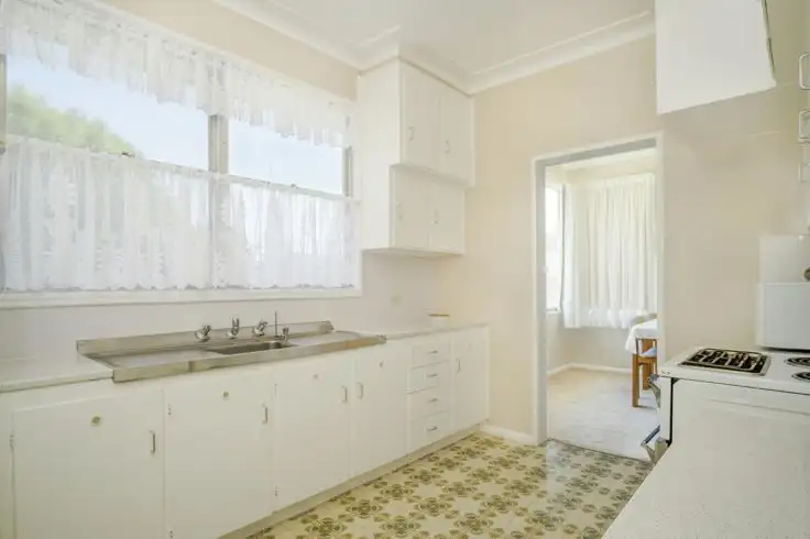 Fifth view of Homely house listing, 7 Merinda Place, Armidale NSW 2350
