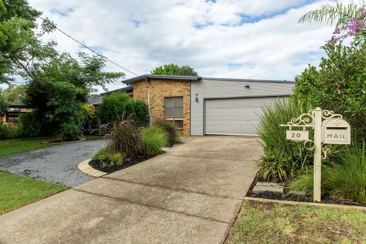 Second view of Homely house listing, 20 Cooinbil Crescent, Kooringal NSW 2650