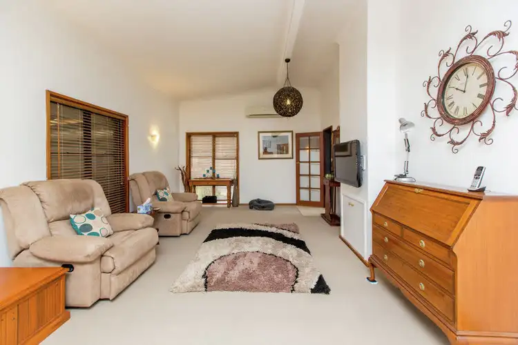 Fifth view of Homely house listing, 20 Cooinbil Crescent, Kooringal NSW 2650