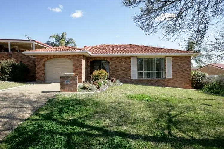 2/29 Brooklyn Drive, Bourkelands NSW 2650