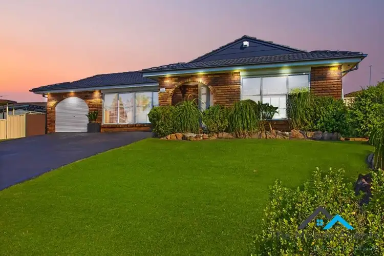 9 Macina Place, St Clair NSW 2759