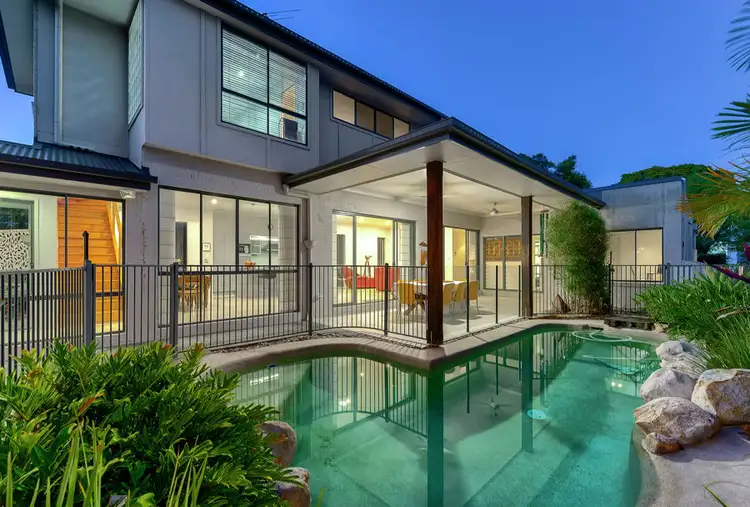 233 Long Street E, Graceville QLD 4075