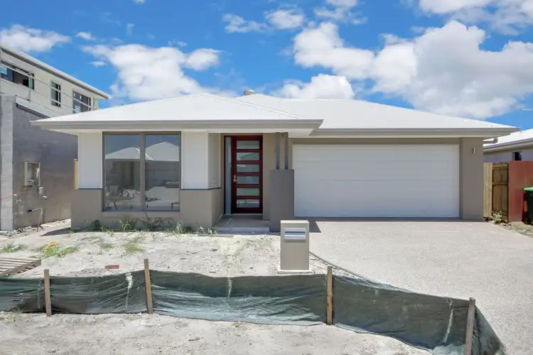 Second view of Homely house listing, 35 Meredith Crescent, Baringa QLD 4551