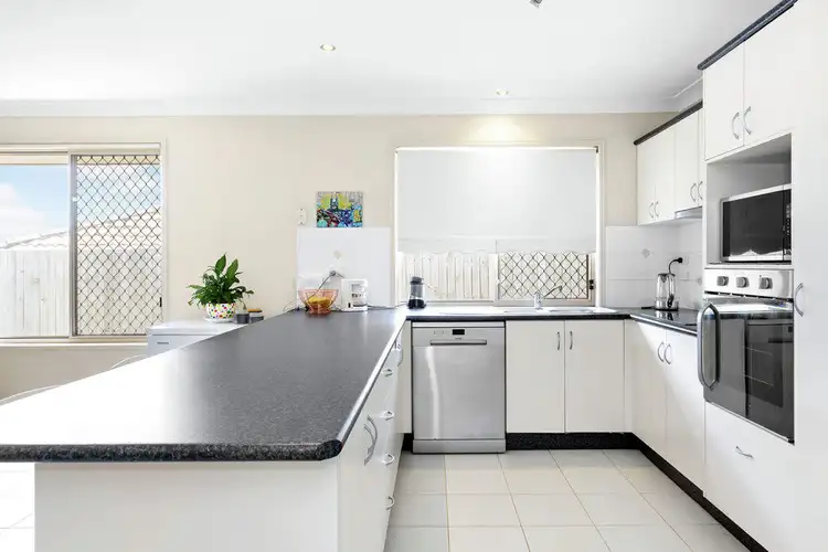 13 Lakes Entrance Drive, Springfield Lakes QLD 4300