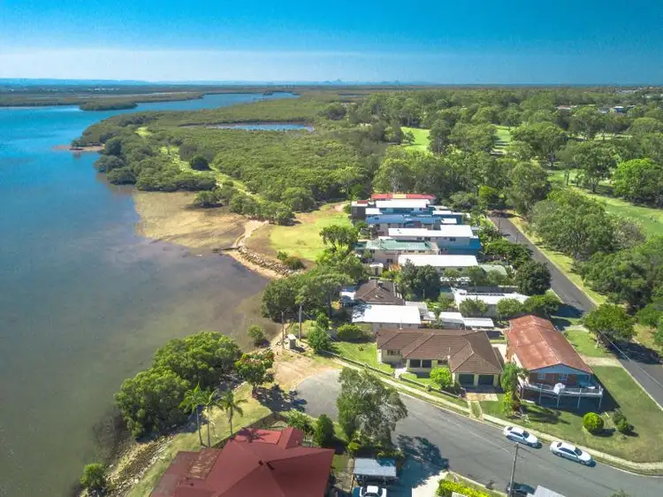 17 Haysmouth, Clontarf QLD 4019