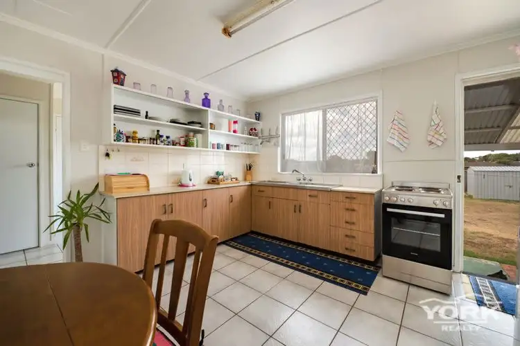 3 Janet Court, Wilsonton QLD 4350