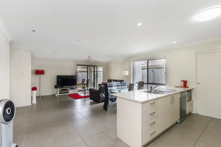 32 Cowen Terrace, North Lakes QLD 4509